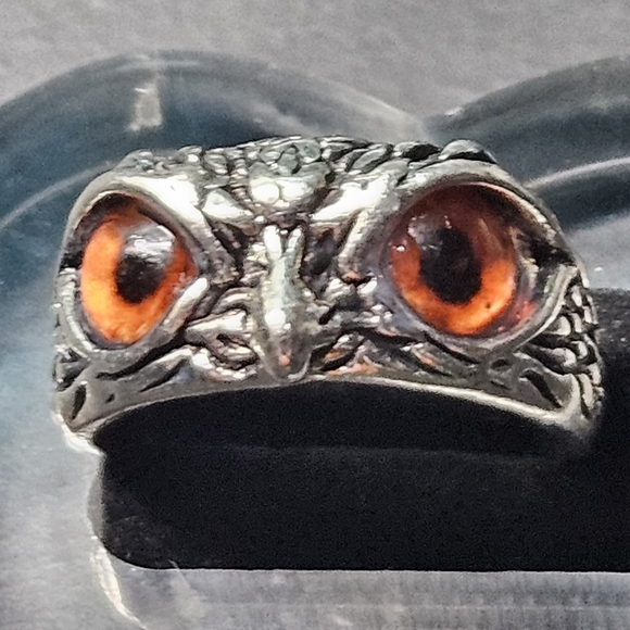 Silver Owl Ring with Orange Eyes - Picture 1 of 2